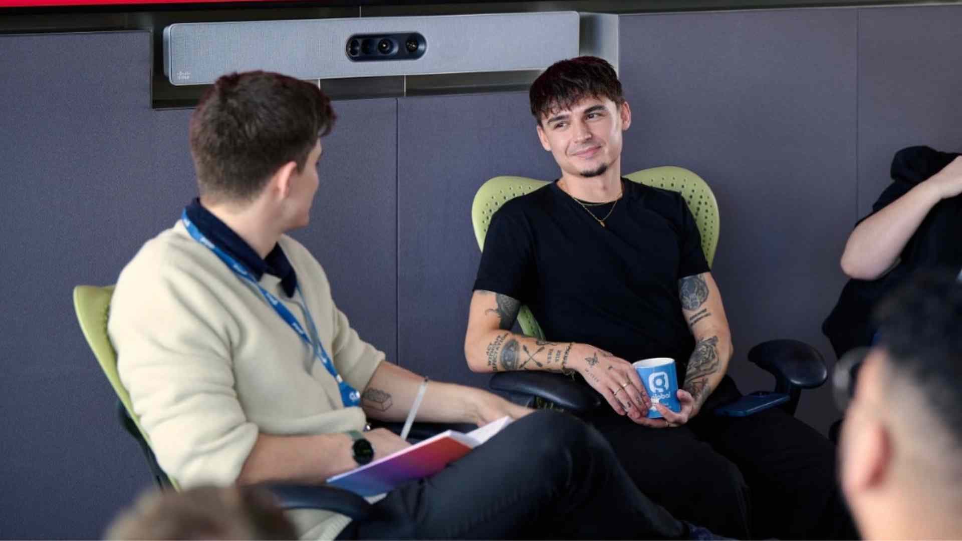 Two Globallers having a panel conversation